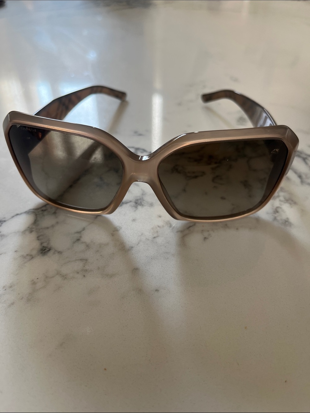 AUTHENTIC Burberry Brown Gradient Oversized Sunglasses with Signature Check Case - Picture 2 of 9